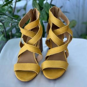 LUCKY BRAND Strappy Sandals 8M
